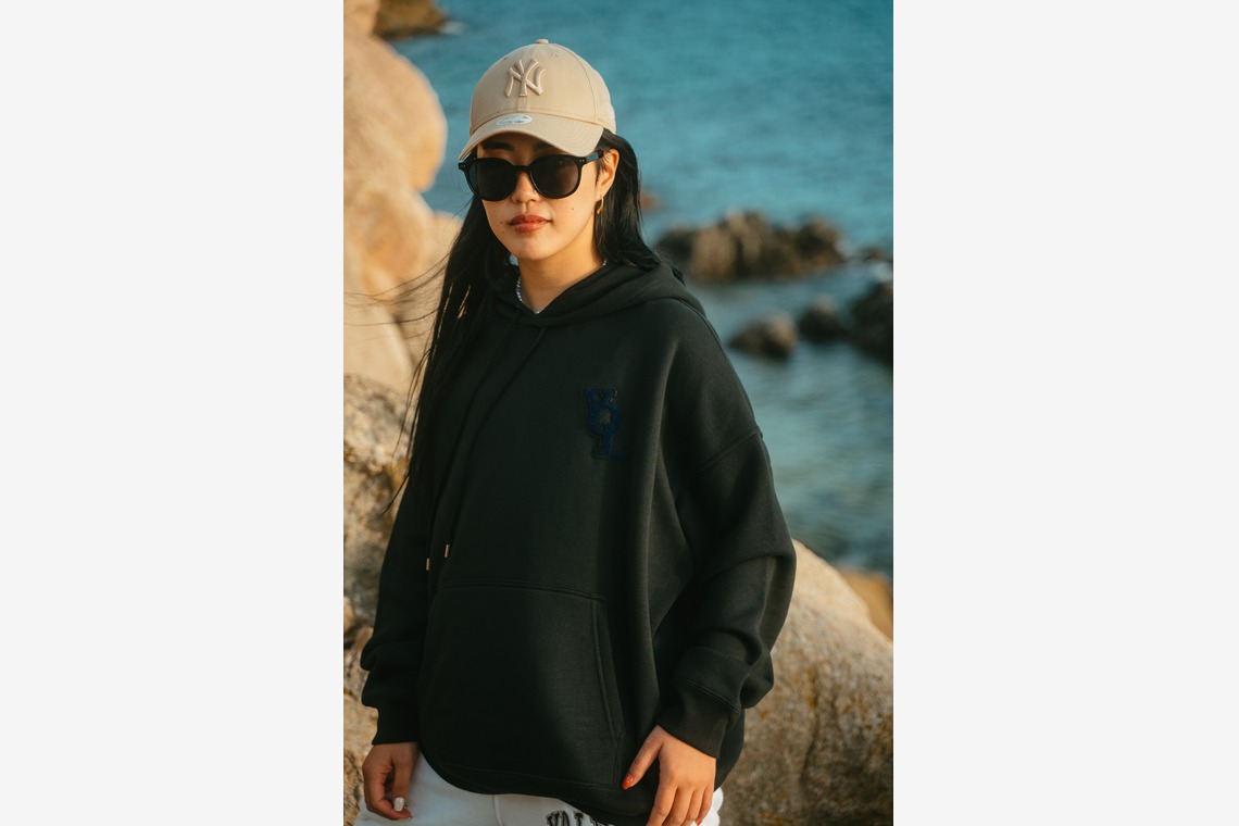 神﨑亮太が撮影した写真のアルバム「芥屋」