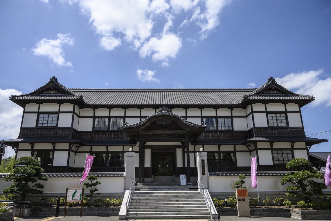 ならもとかずや