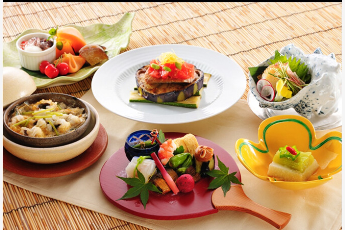 有限会社　澤田スタジオが撮影した写真のアルバム「料理、コース、集合」