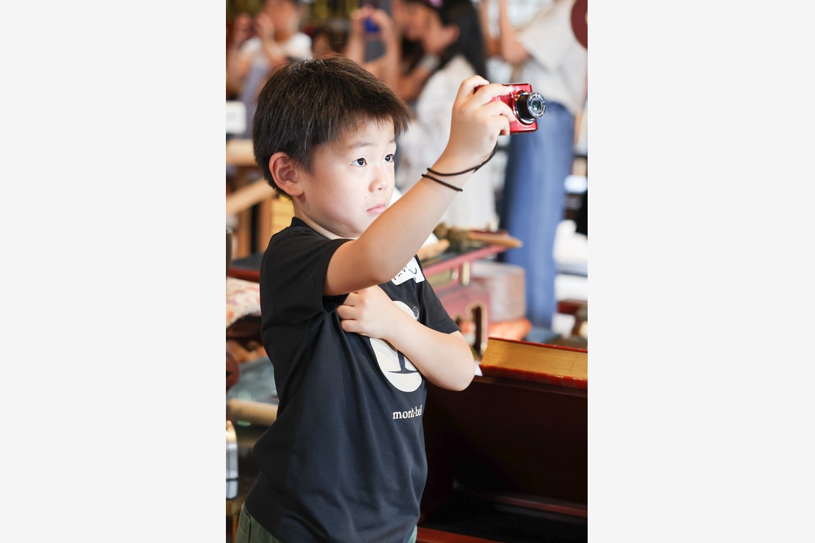 ちずカメラが撮影した「写真家　橘田龍馬さんの子供写真教室の様子」の写真