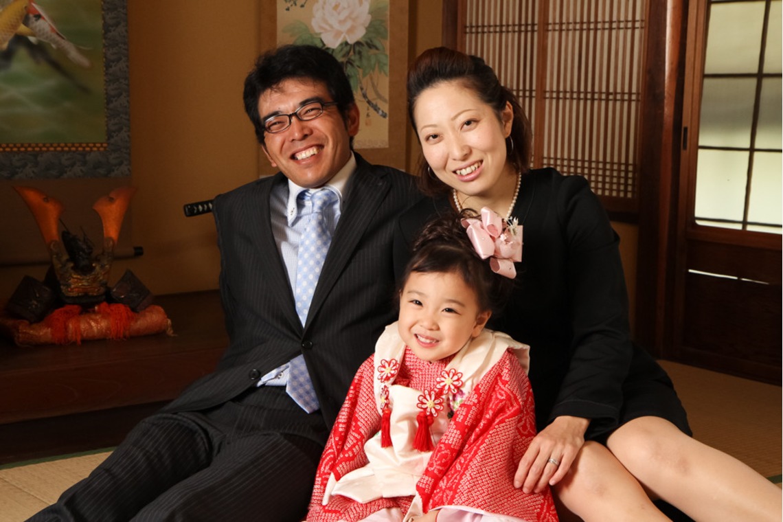 スマイルハンターが出張撮影した家族写真(キッズ,ベビーフォト)などが写った「七五三ロケーション撮影」の家族写真