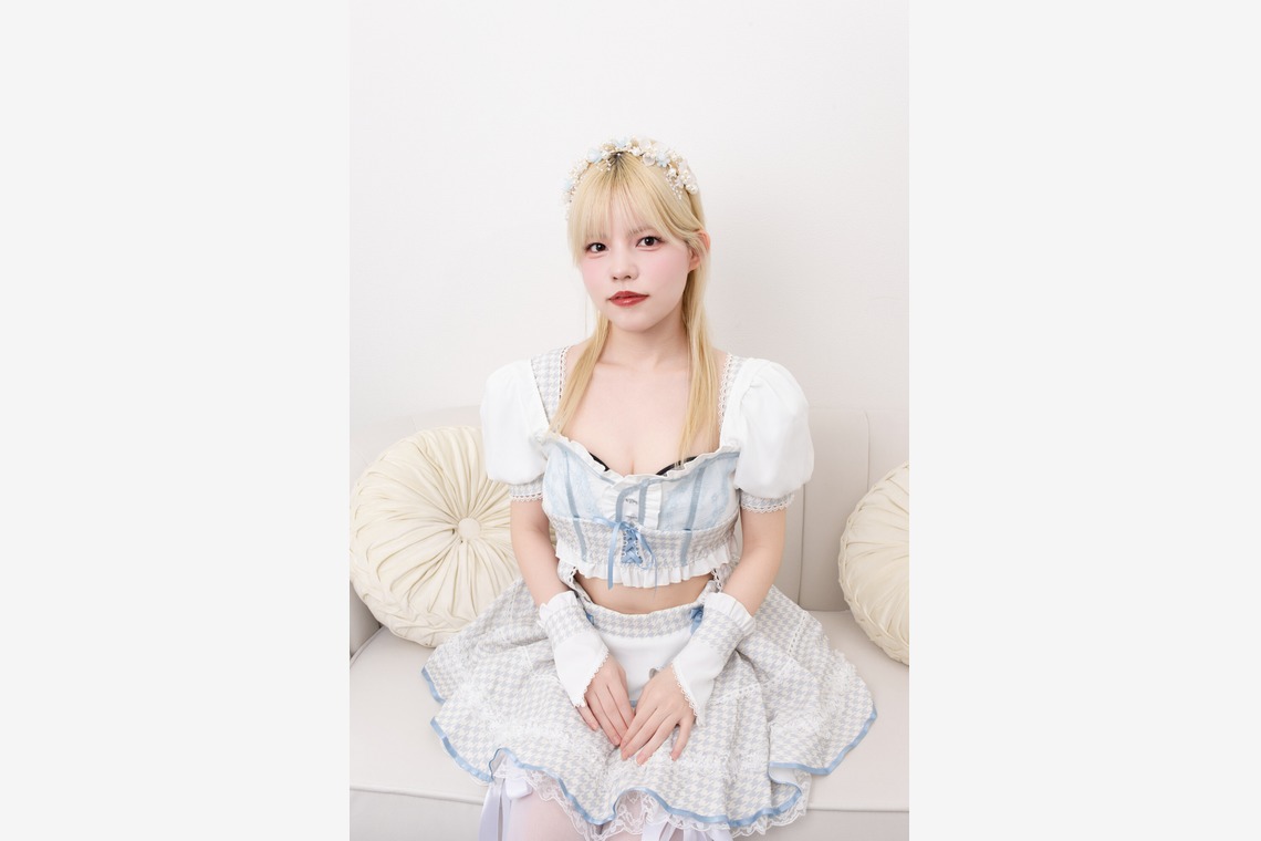 小野伸晃が撮影した「スタジオ宣材」の写真