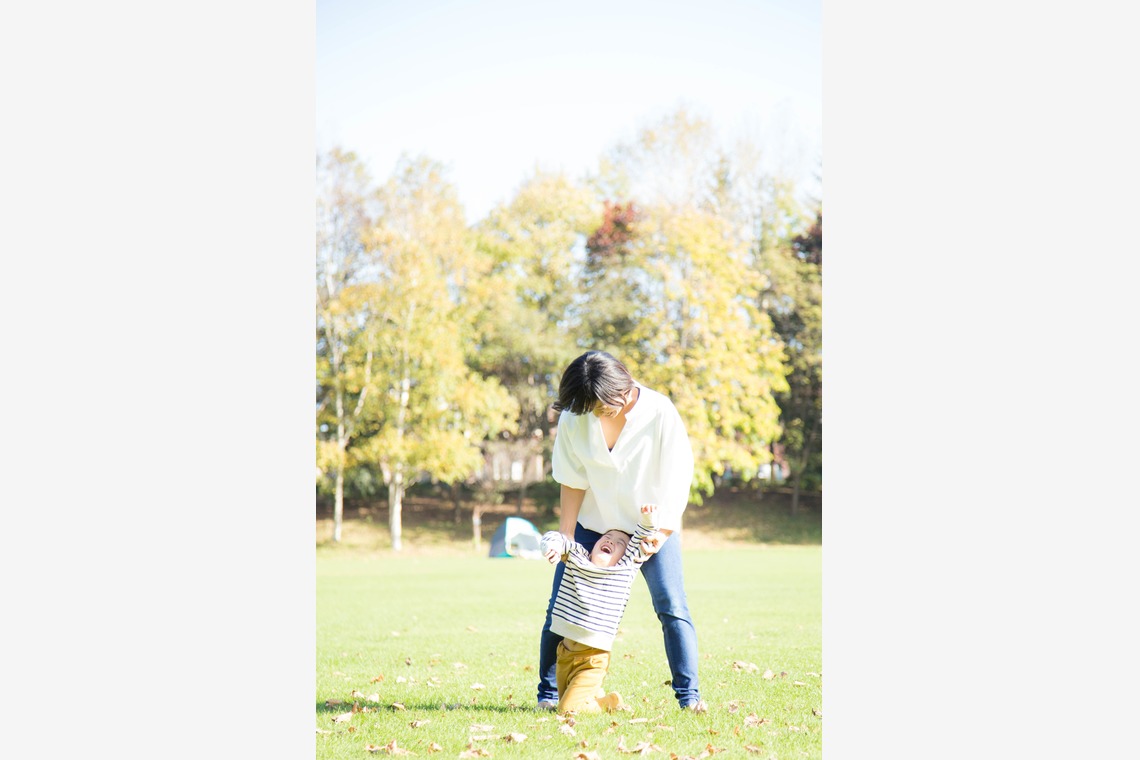 Happy with Photosが出張撮影した家族写真(キッズ,ベビーフォト)などが写った「家族写真・年賀状写真＠札幌市清田区・平岡公園」の家族写真