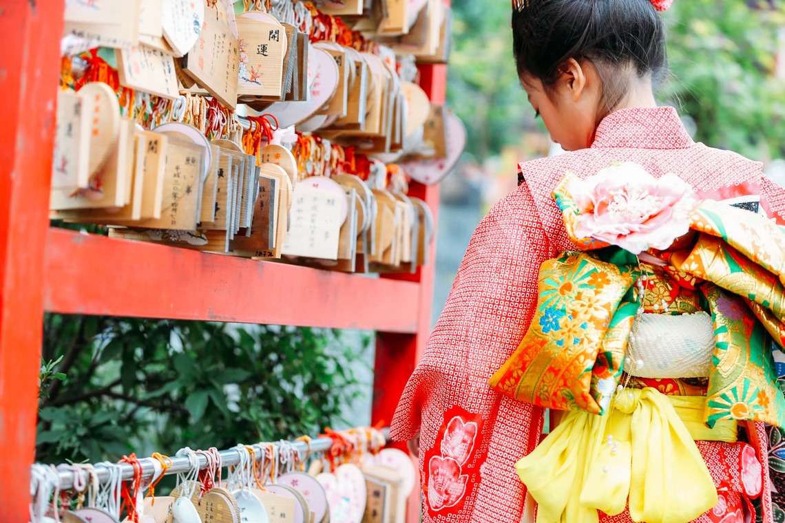 出張撮影HUG TIMEが撮影した「七五三お詣り撮影〜多摩浅間神社〜」の写真