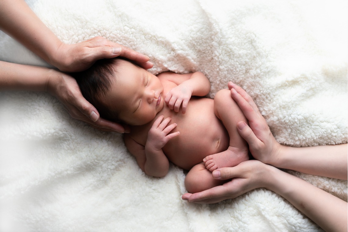 スタジオアルパルカが撮影したニューボーンフォトのアルバム「ニューボーンフォト」