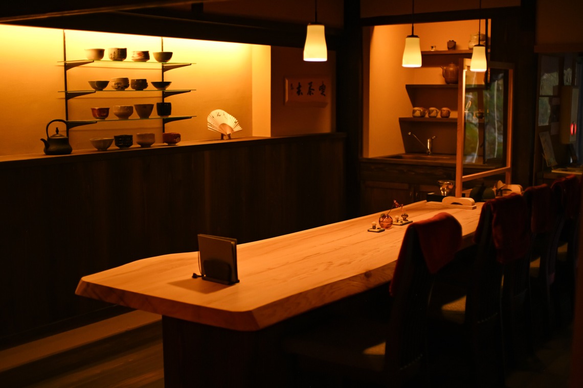 菅悠生が撮影した写真のアルバム「屋内」