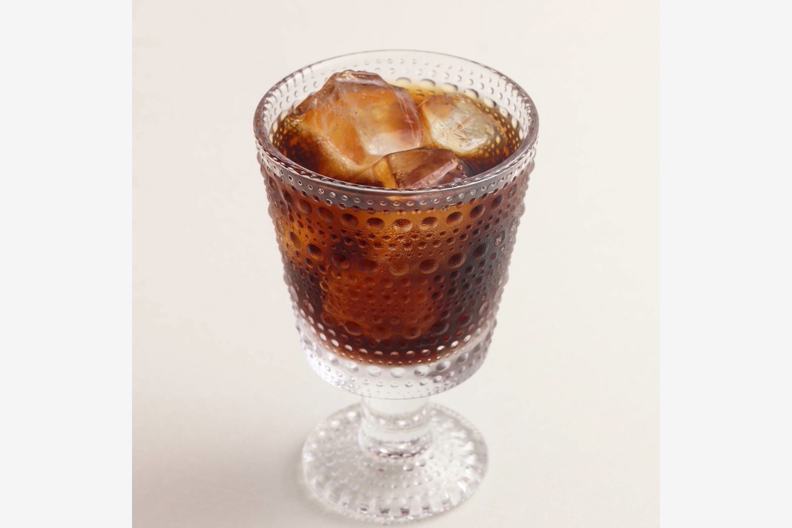 森安　照が撮影した写真のアルバム「ティ・コーヒー・テイクアウト」