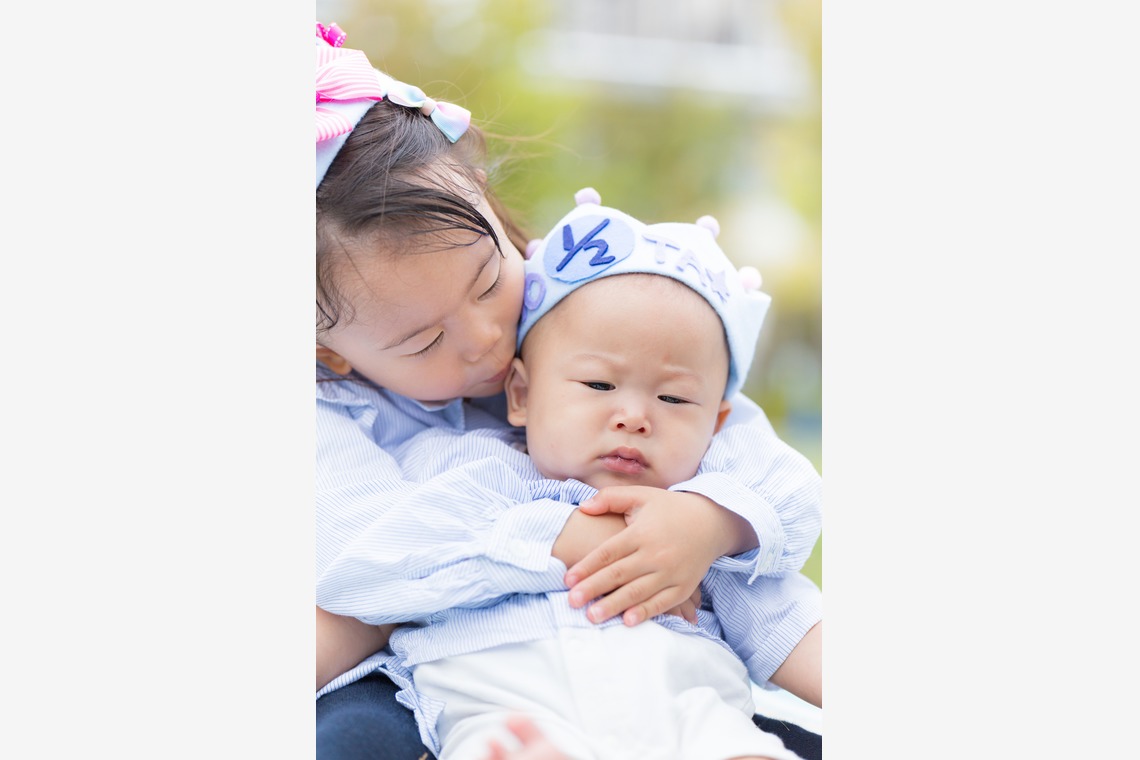 Domoto Takayukiが撮影した写真のアルバム「ハーフバースデー」