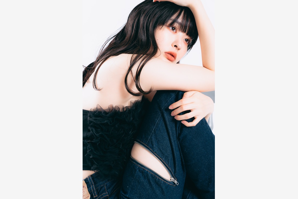 西浦隼翔が撮影した写真のアルバム「スタジオポートレート・コンポジ撮影」