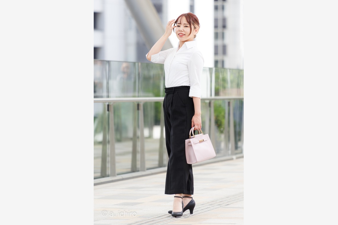 ABNフォトが撮影した写真のアルバム「ビジネスポートレート（女性）」