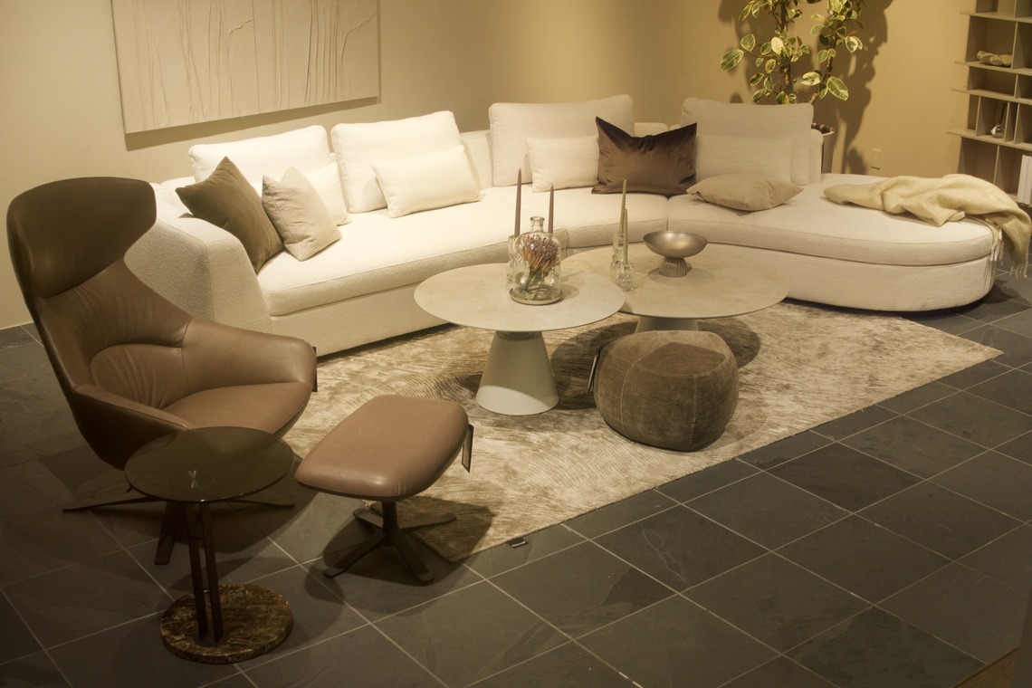 太田　直希が撮影した写真のアルバム「Bo Concept 青山本店」