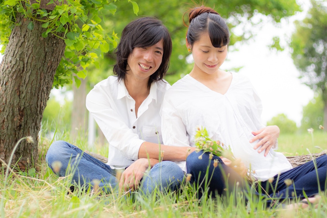 中井企画が撮影した「マタニティカップルフォト」の写真