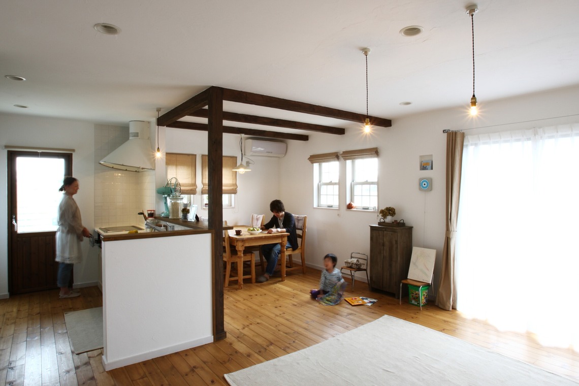 森安　照が撮影した写真のアルバム「インテリア」