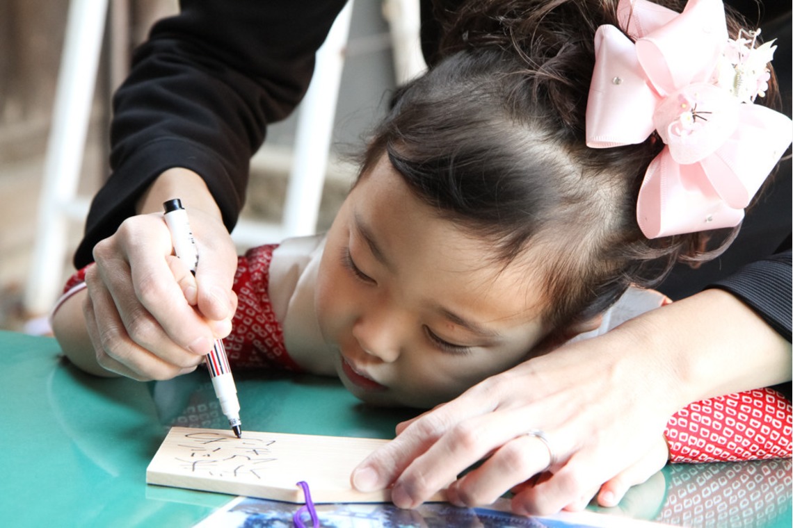 スマイルハンターが出張撮影した家族写真(キッズ,ベビーフォト)などが写った「七五三ロケーション撮影」の家族写真