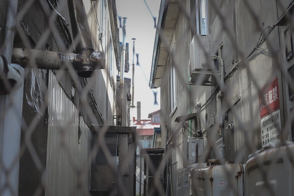 芳賀 翔大が撮影した「コロナ禍の商店街」の写真