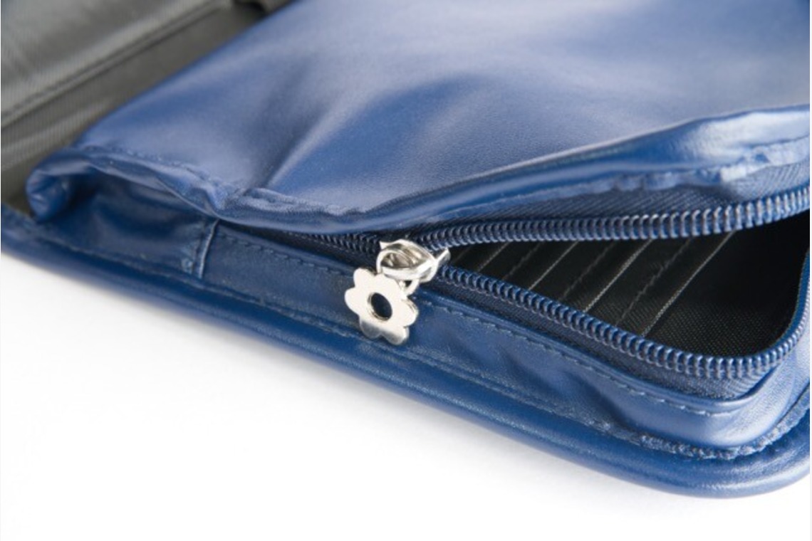 樋上　将太が撮影した「ECサイト用母子手帳商品撮影」の写真