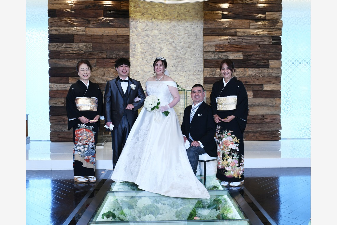 藤尾輝弘/フォトオフィスバドが撮影した写真のアルバム「集合　家族写真」