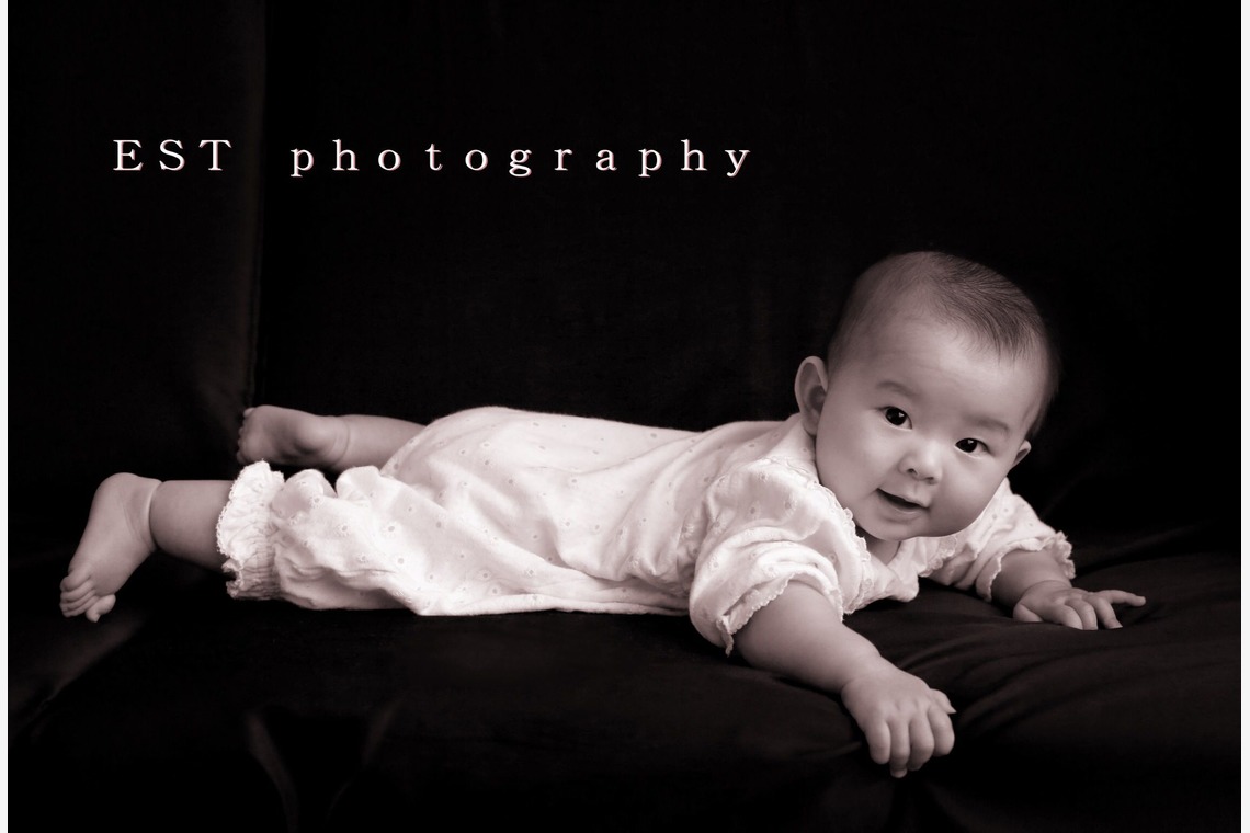 EST photographyが出張撮影した家族写真(キッズ,ベビーフォト)などが写った「バースデー by EST photography」の家族写真
