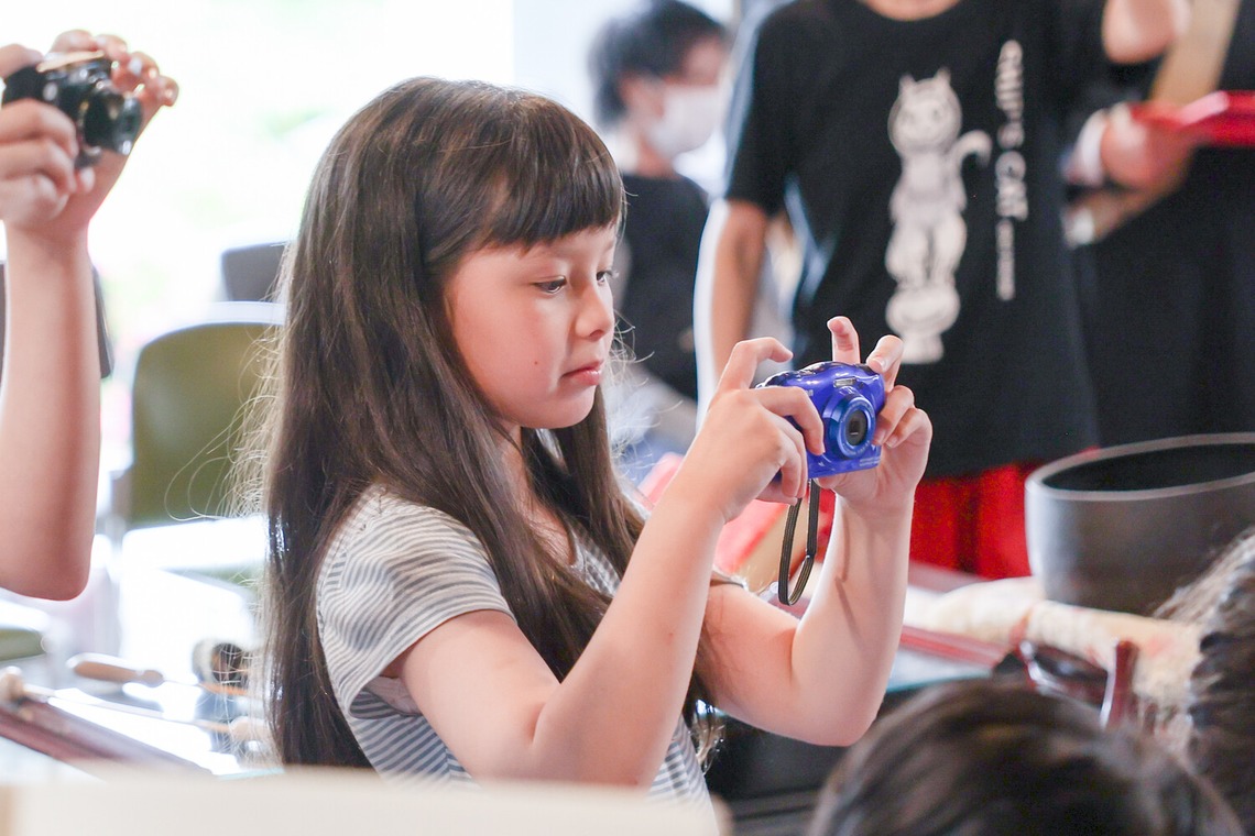 ちずカメラが撮影した「写真家　橘田龍馬さんの子供写真教室の様子」の写真