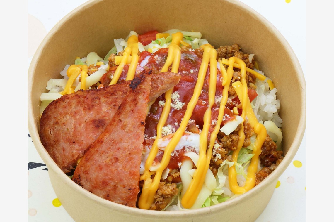 森安　照が撮影した「肉丼・タコライス」の写真