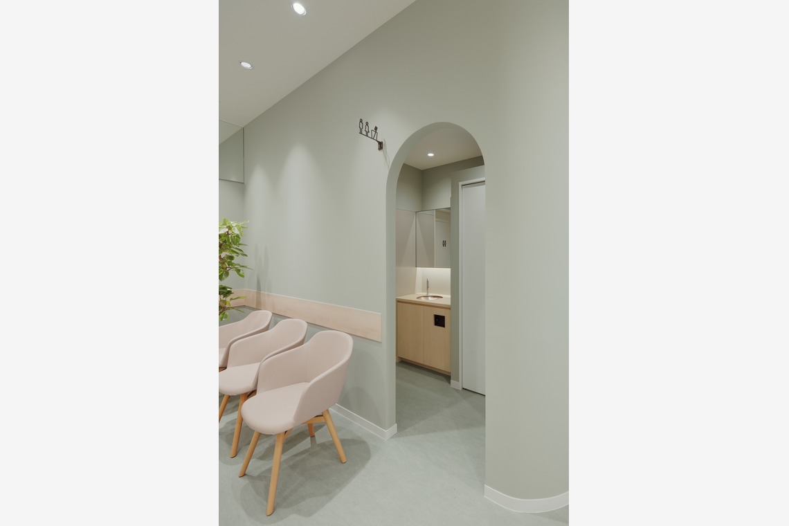 井上隆司が撮影した写真のアルバム「建築写真 大阪」