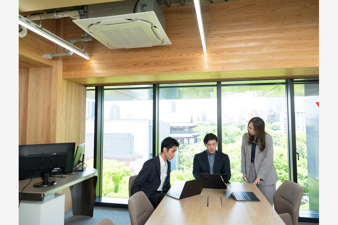 藤原和彦が撮影した「オフィス撮影」の写真