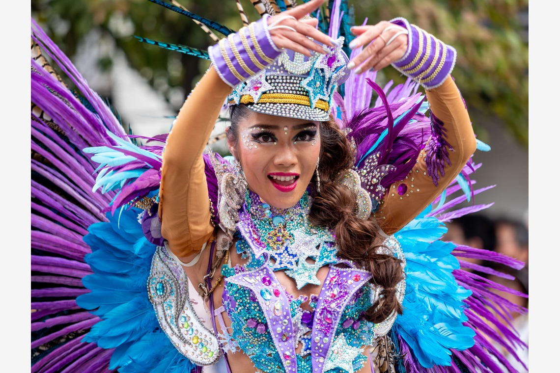 レオン・スナップサービスが撮影した写真のアルバム「浅草サンバカーニバル」