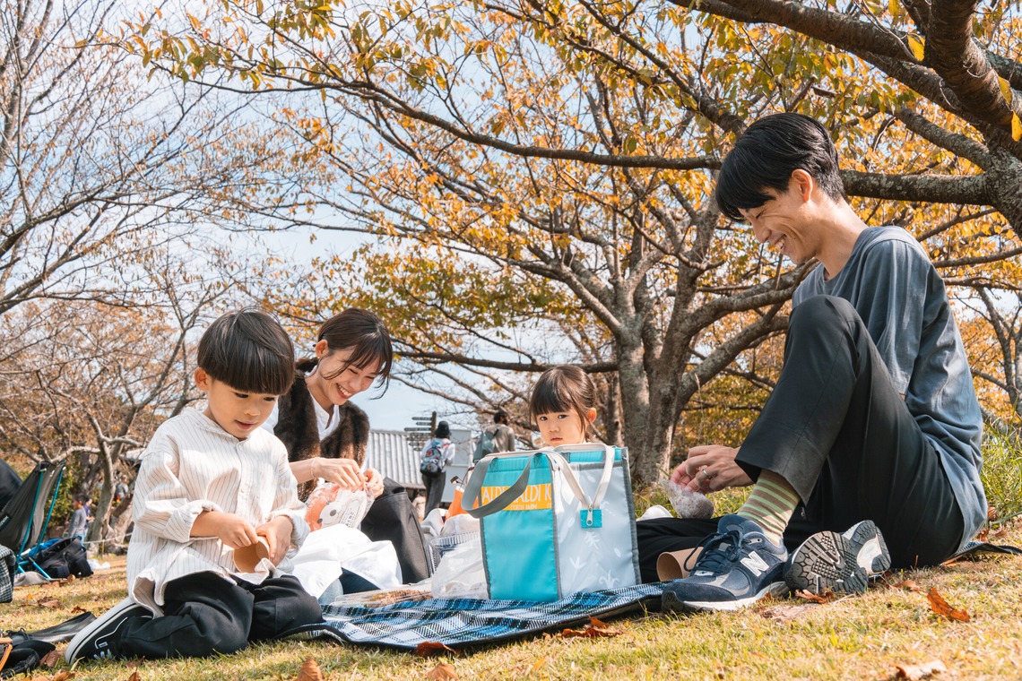 日下翔太郎が撮影した「屋外でのお子様メインの家族写真」の写真