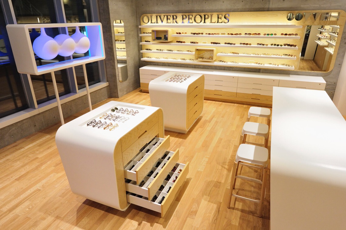 有限会社　澤田スタジオが撮影した「店舗撮影　メガネ」の写真