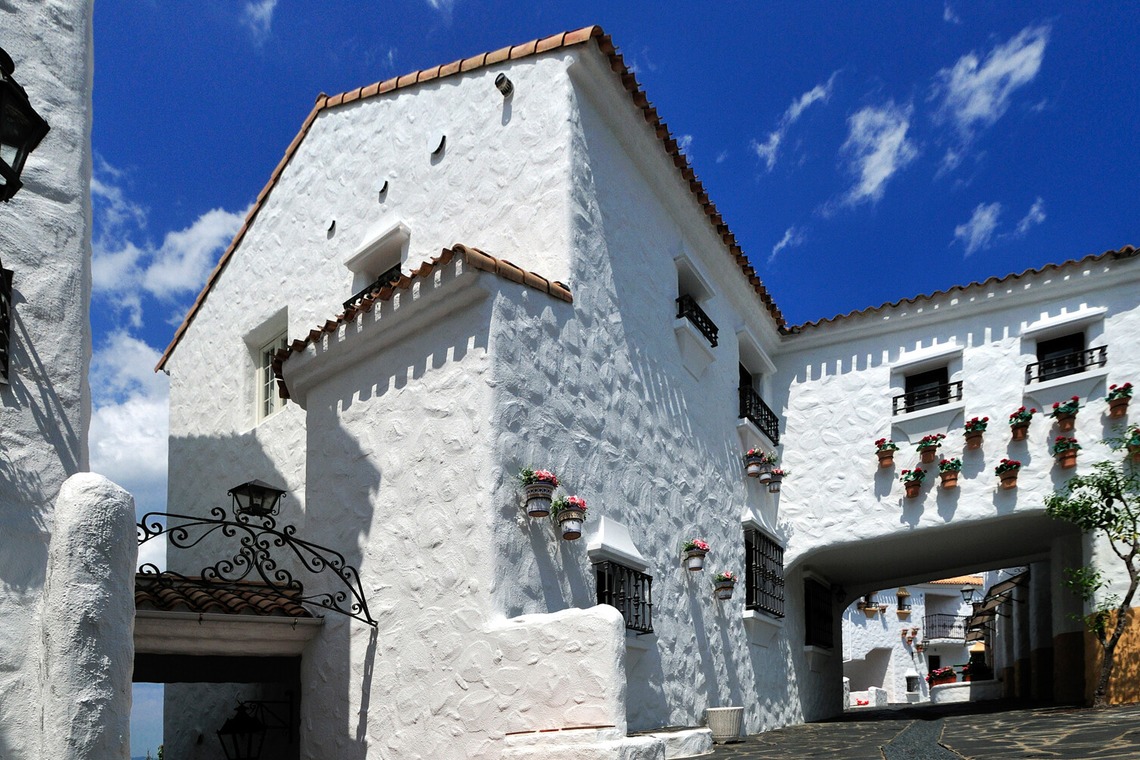 ワンツーBフォトが撮影した「ホテル・店舗・住宅・の外観と内観」の写真