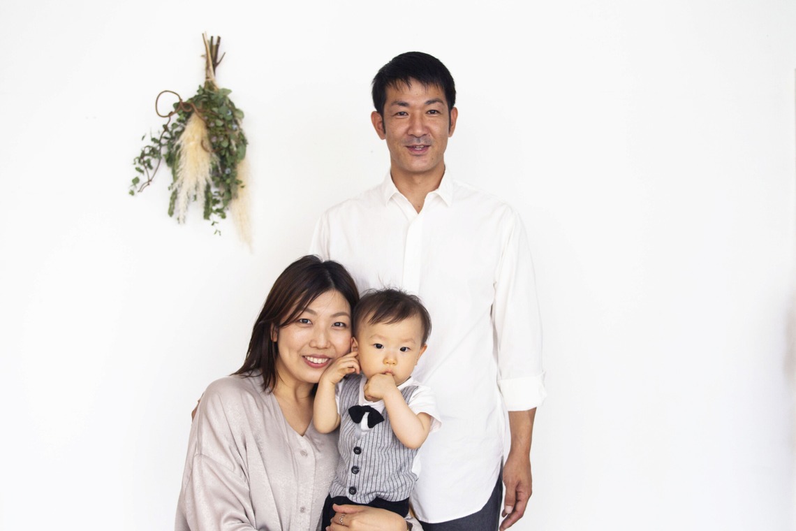 Hamuこども写真館が撮影した写真のアルバム「大阪市西区スタジオにて家族写真」