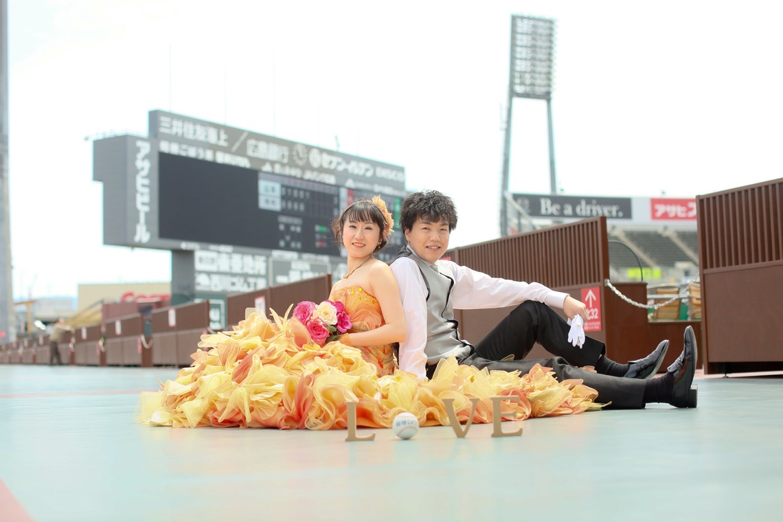 KIKIウェディングが撮影した写真のアルバム「マツダスタジアムと和風庭園」