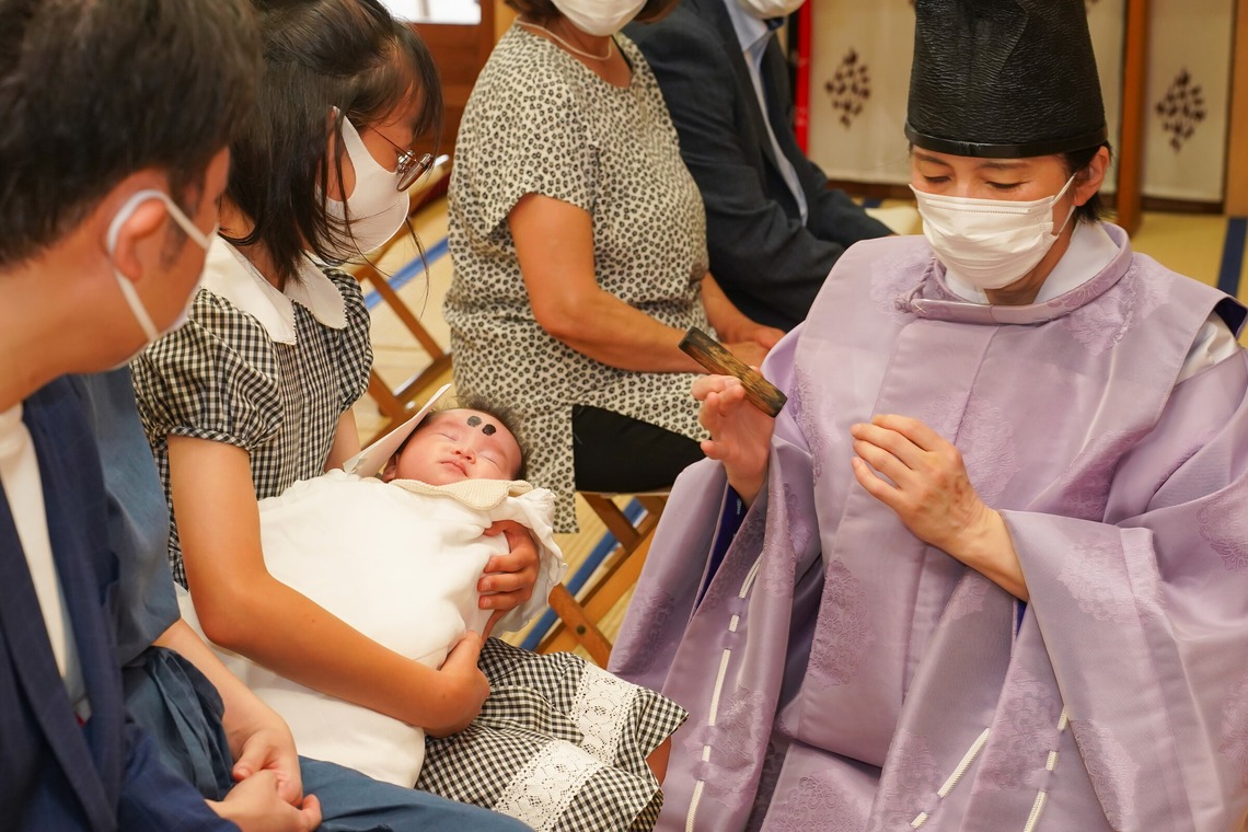 スタジオ　まるが出張撮影した家族写真(キッズ,ベビーフォト)などが写った「お宮参り」の家族写真