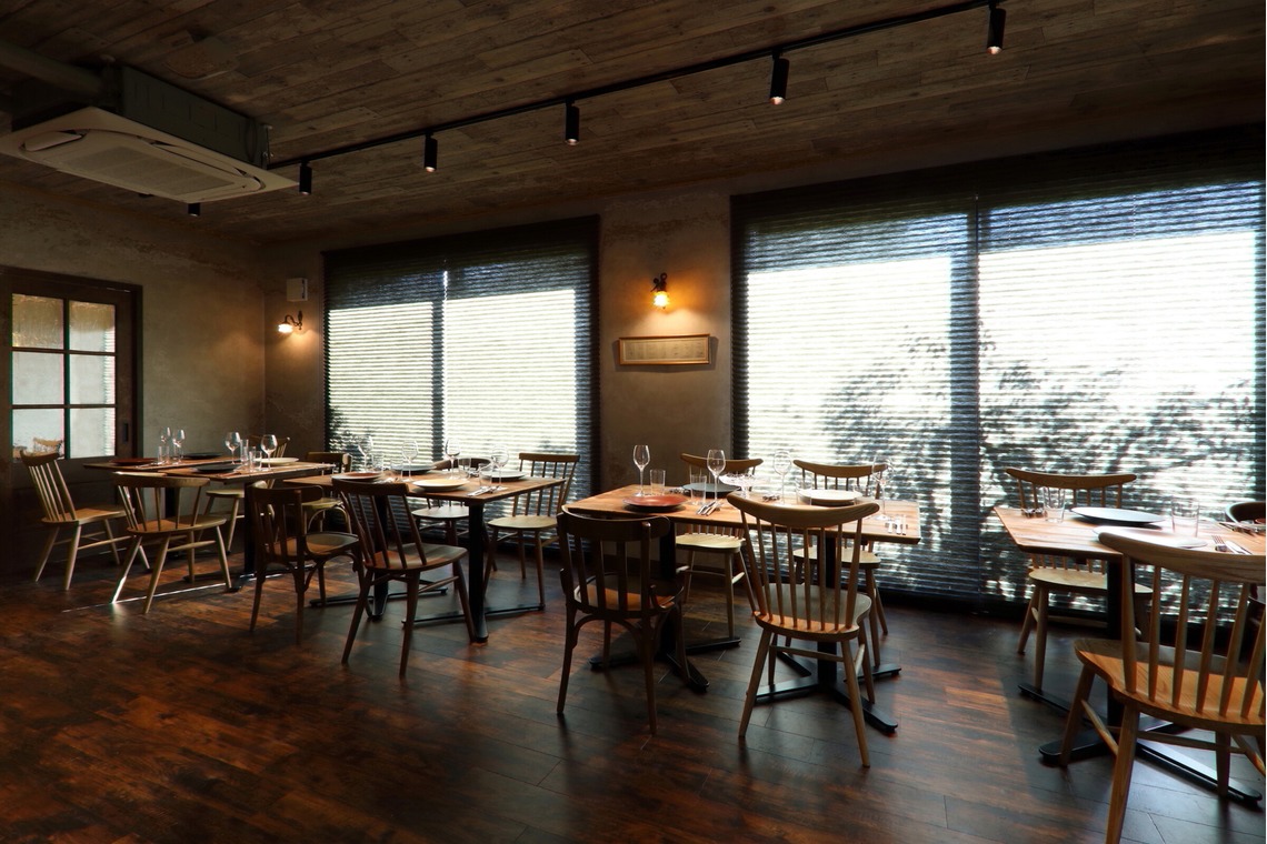 森安　照が撮影した「ワイン・シャンパン・レストラン内観・イメージカット」の写真