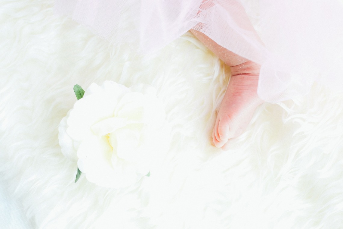 出張撮影HUG TIMEが撮影した「自宅でナチュラルなニューボーンフォト」の写真