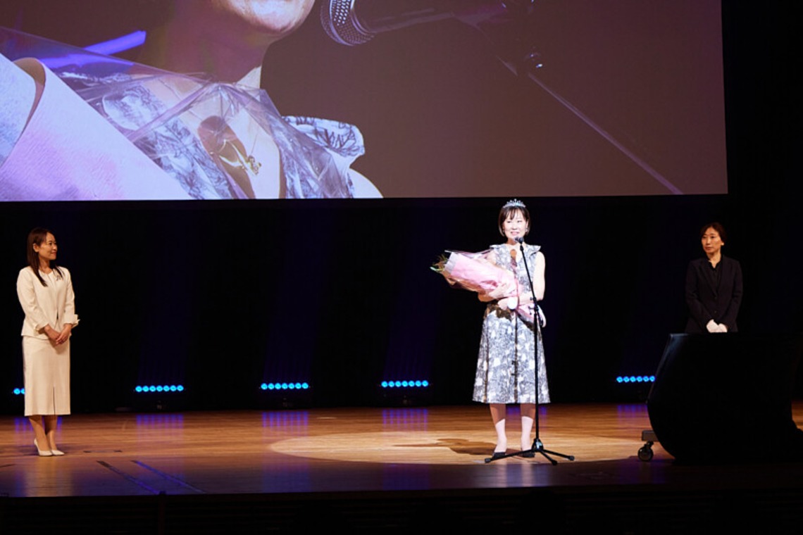 岩瀬泰治が撮影した「表書式」の写真