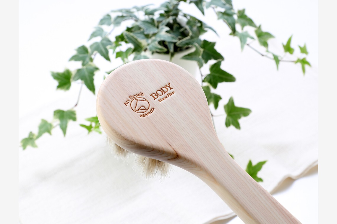 細川正人写真事務所が撮影した「ジュエリー化粧品」の写真