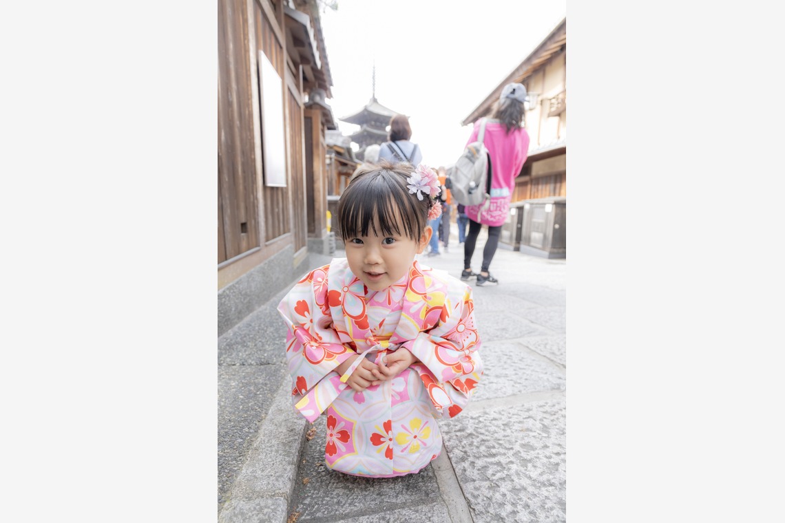 大阪フォトファクトリーが出張撮影した家族写真(キッズ,ベビーフォト)などが写った「七五三/子ども着物」の家族写真