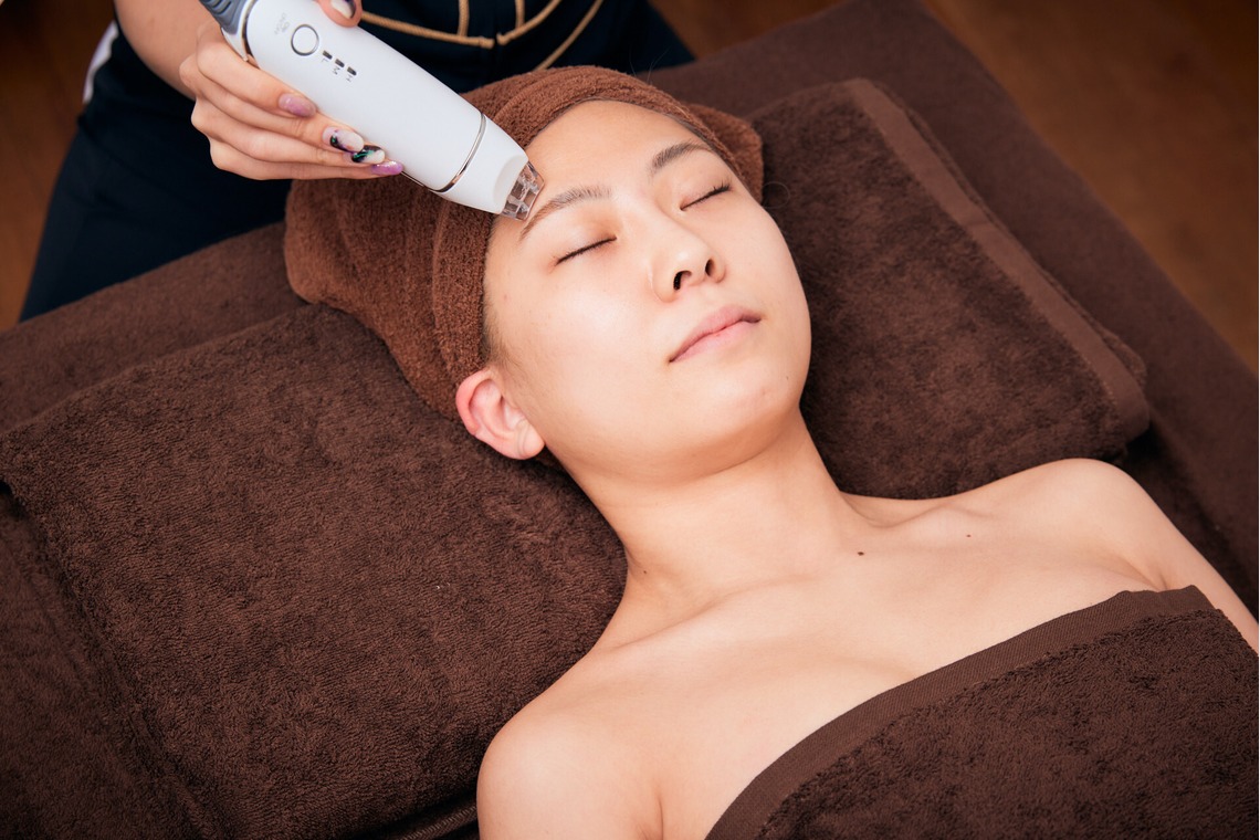 ケイムラナカが撮影した写真のアルバム「サロン」