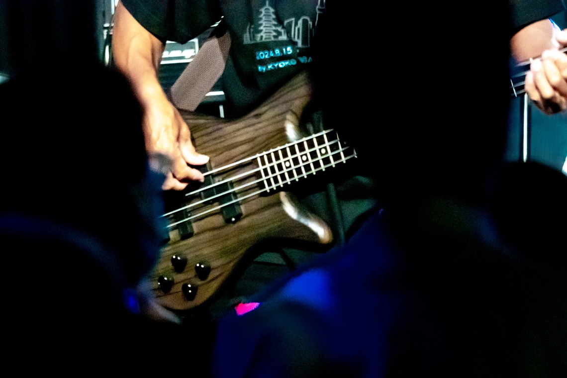 原野 英樹が撮影した「ロックバンドのライブハウス撮影 NO.2」の写真