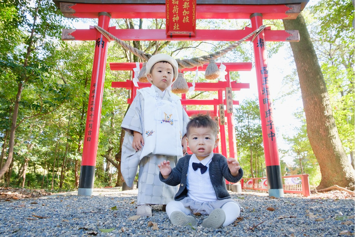 高夏写真店が出張撮影した家族写真(キッズ,ベビーフォト)などが写った「七五三の撮影」の家族写真