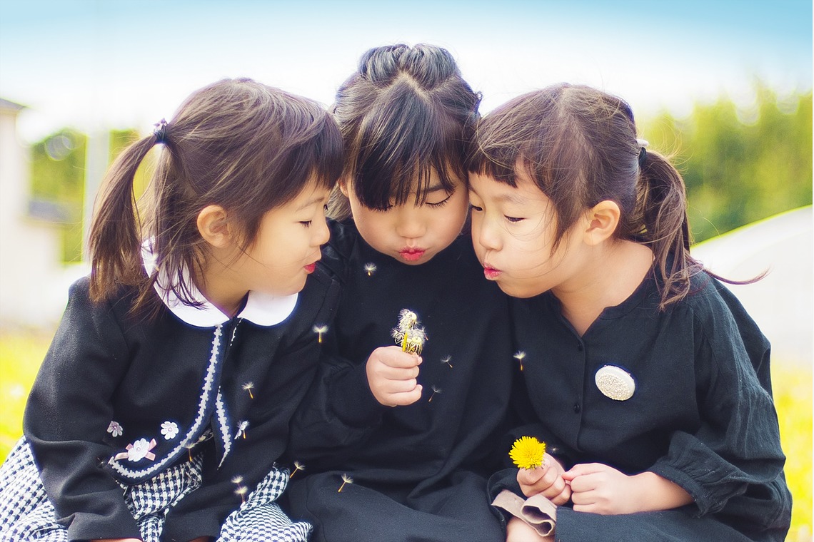 AXiS Photo Service 伊神 菜穂子が出張撮影した家族写真(キッズ,ベビーフォト)などが写った「＜家族の記録写真＞公園・海辺・寺社・自宅などお好きな場所で」の家族写真