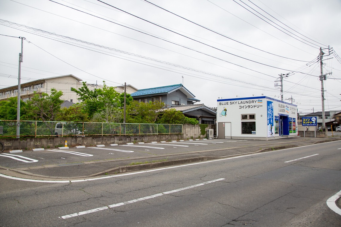 理 S PHOTOが撮影した写真のアルバム「ブルースカイランドリー開店」