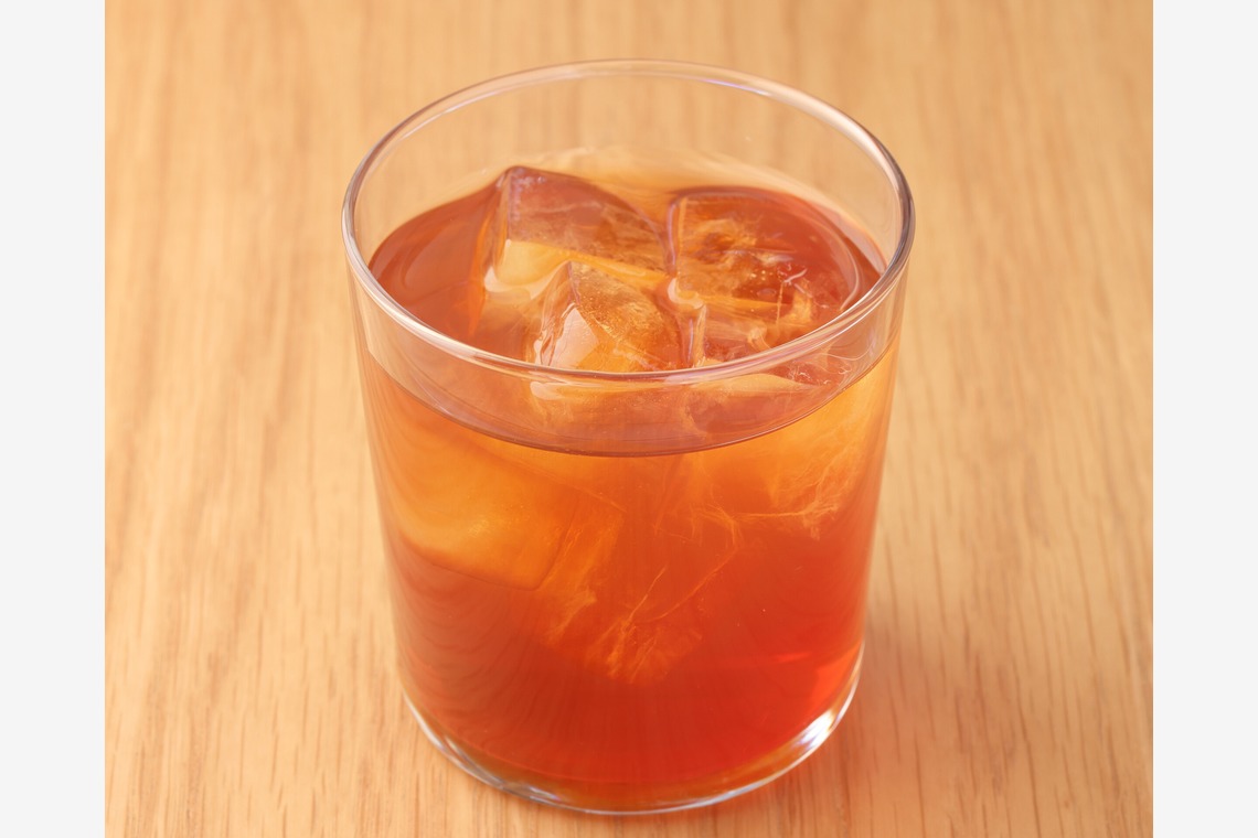 森安　照が撮影した写真のアルバム「ティ・コーヒー・テイクアウト」