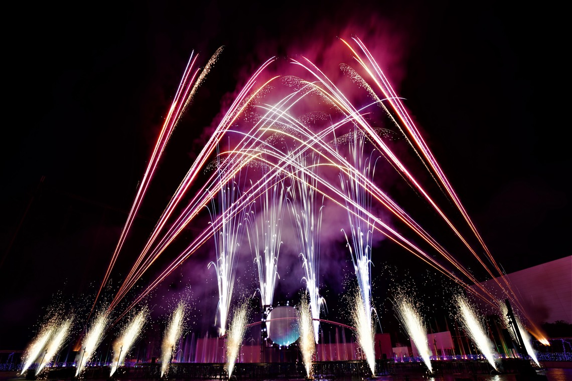 鈴木賢志が出張撮影した家族写真(キッズ,ベビーフォト)などが写った「四季折々の風景写真」の家族写真