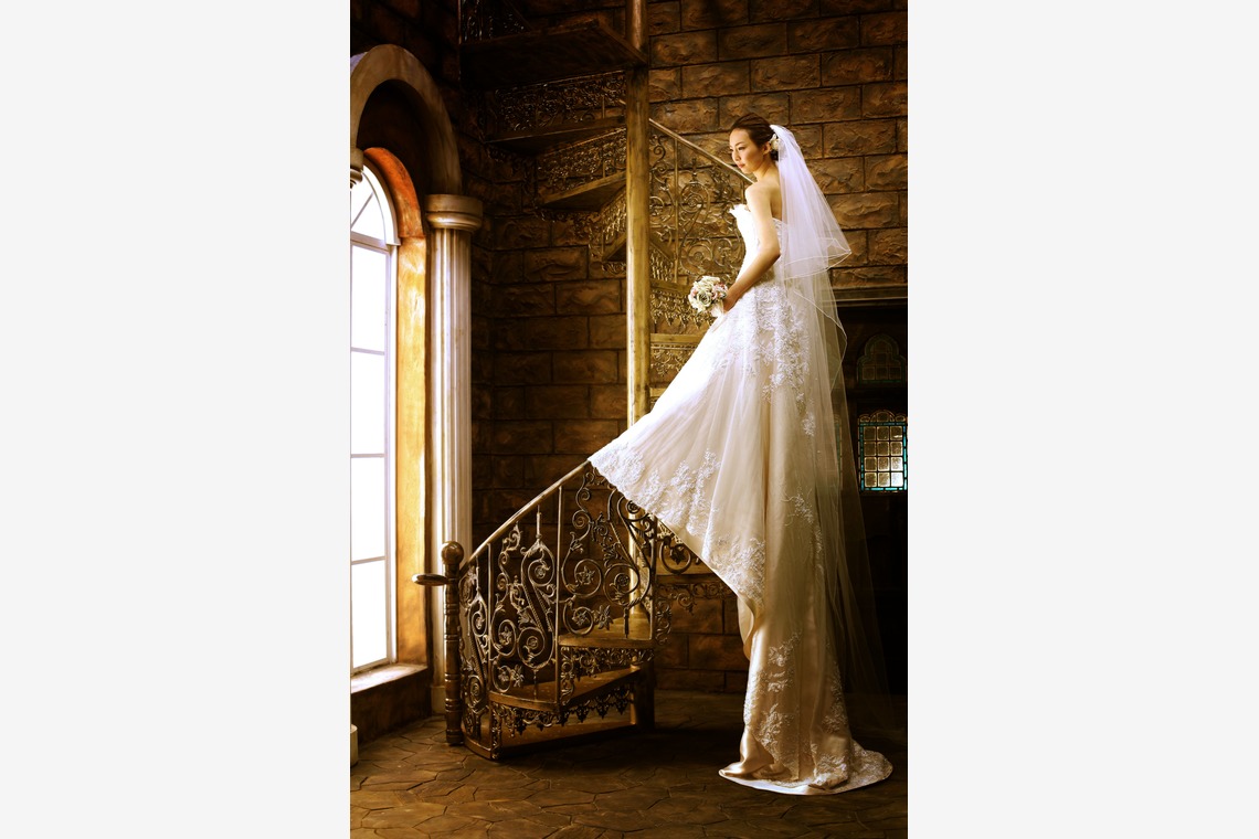 OrangestudioNAGOYAが撮影した写真のアルバム「螺旋階段・金」