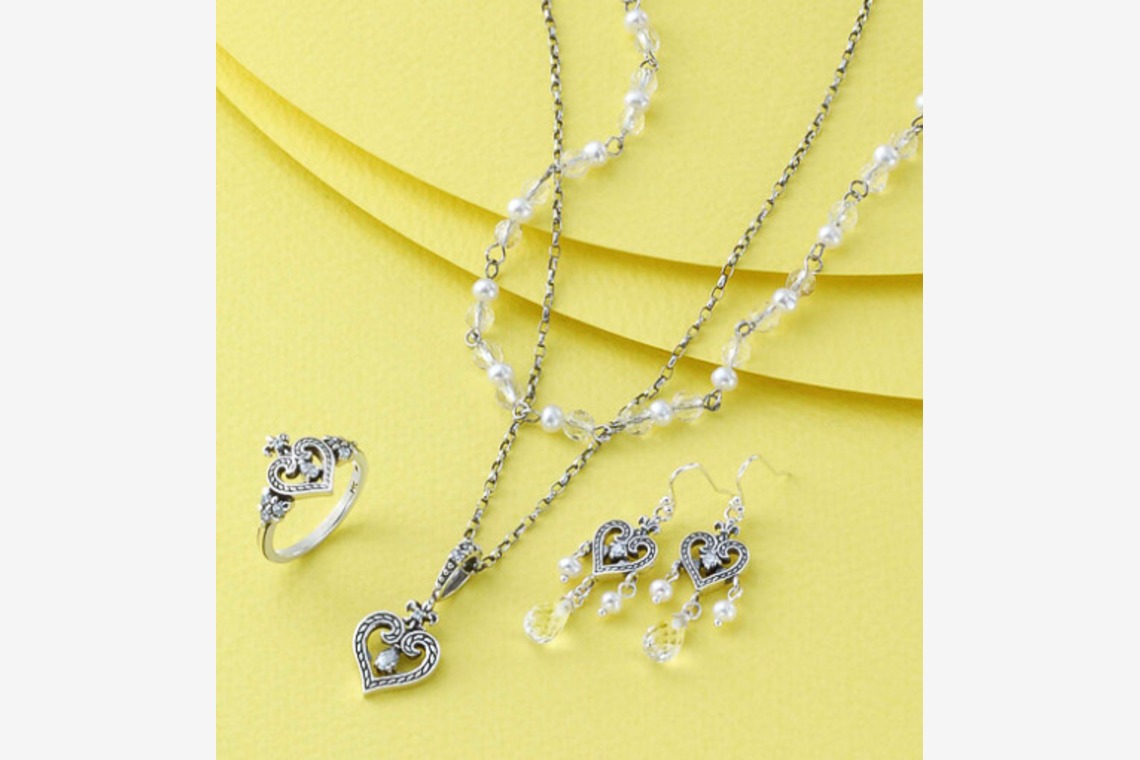 有限会社　澤田スタジオが撮影した写真のアルバム「アクセサリー、貴金属」