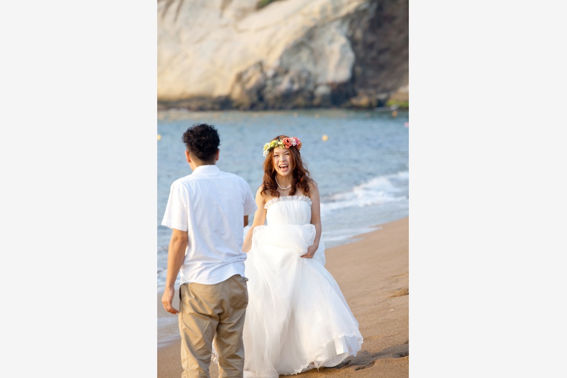 skyward photo film（竹本飛鳥）が撮影した「前撮りドレス」の写真