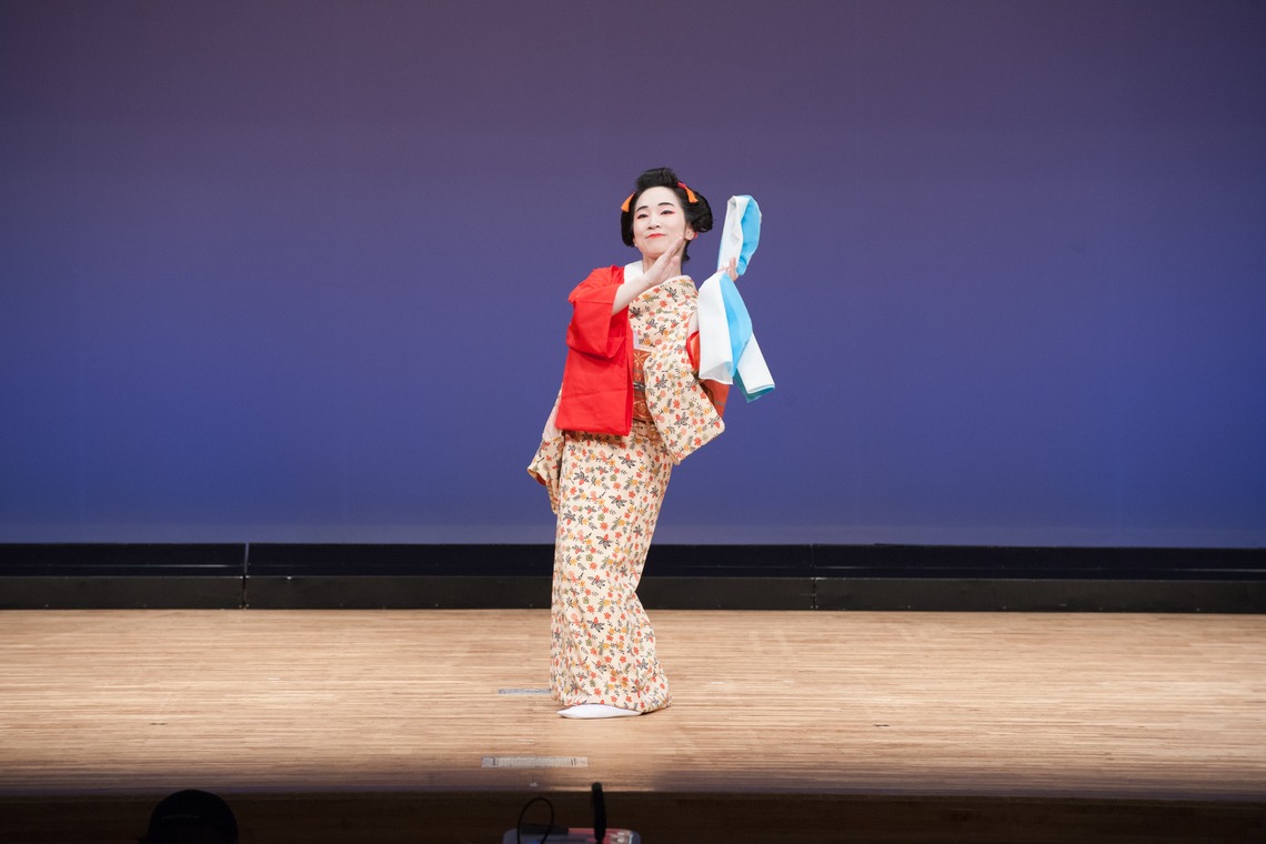 十時写真事務所が撮影した「踊り」の写真