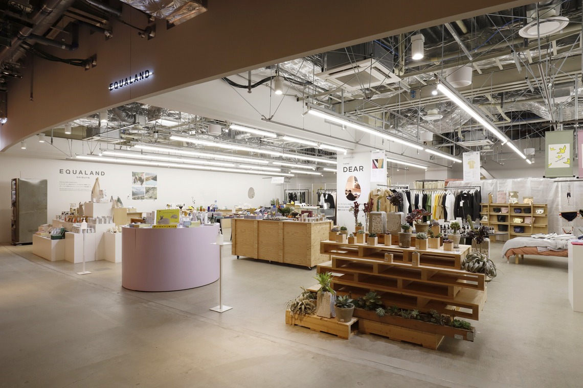 吉本光宏が撮影した写真のアルバム「内観外観」